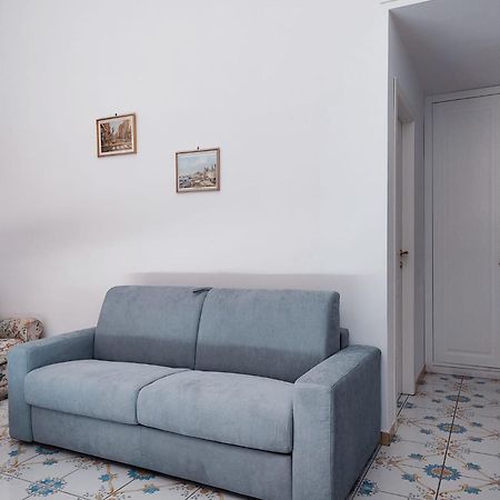 Appartement The House Of The Sunbeam à Naples Extérieur photo