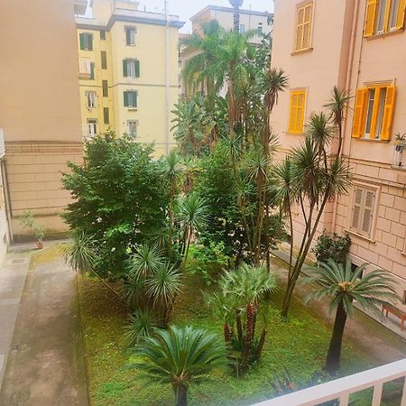 Appartement The House Of The Sunbeam à Naples Extérieur photo