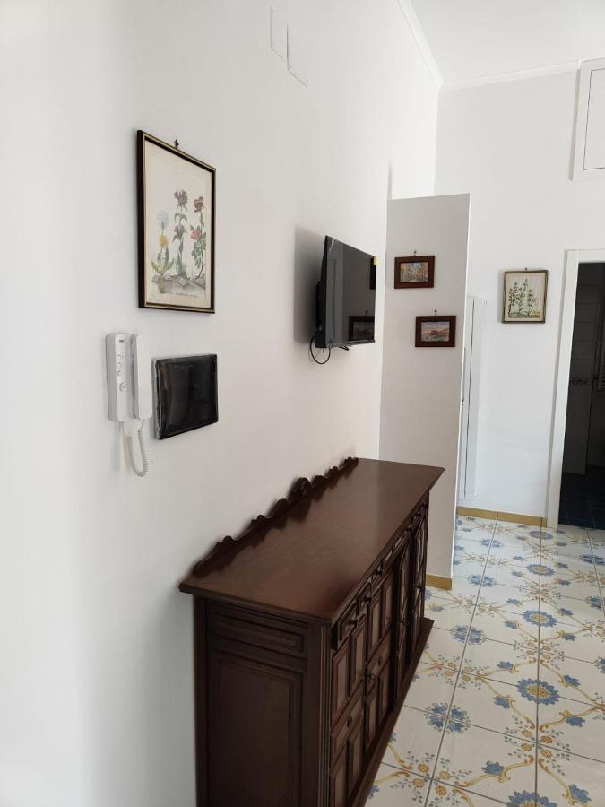 Appartement The House Of The Sunbeam à Naples Extérieur photo