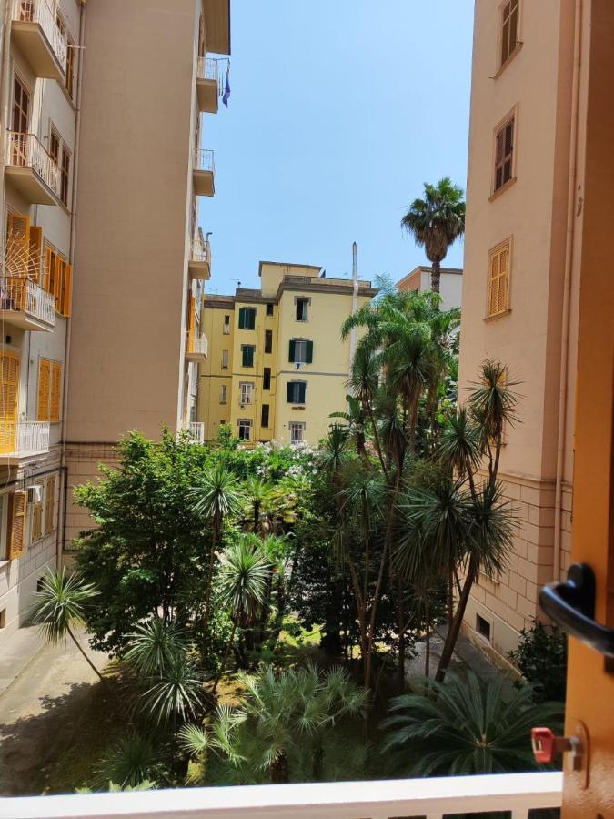 Appartement The House Of The Sunbeam à Naples Extérieur photo